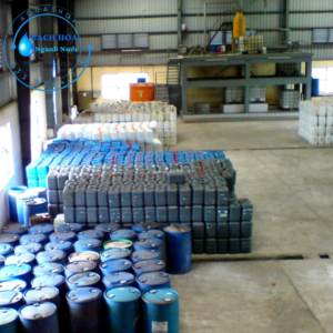 DỊCH VỤ GIA CÔNG HÓA CHẤT VÀ SẢN XUẤT OEM THEO YÊU CẦU – GIẢI PHÁP TỐI ƯU CHO XỬ LÝ NƯỚC & SẢN XUẤT CÔNG NGHIỆP